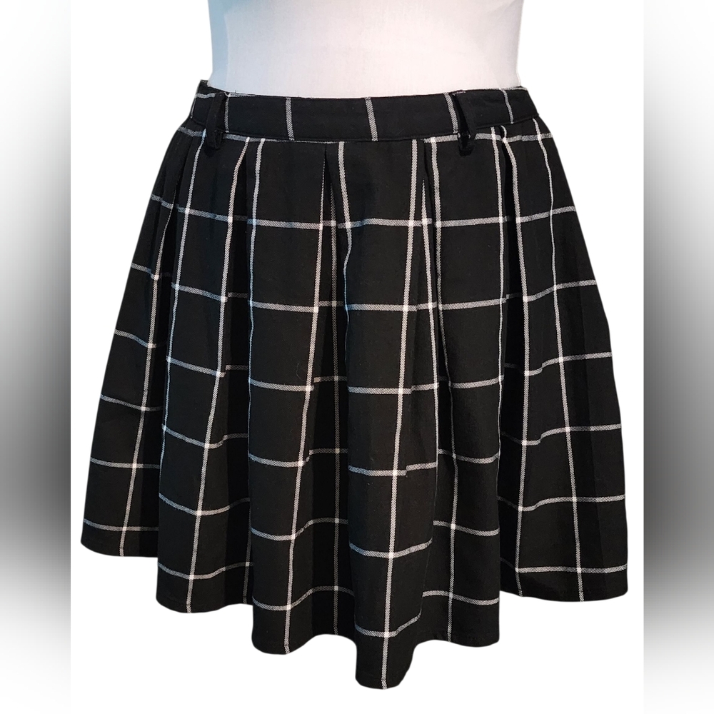 Black and White Checkered Women's Skirt